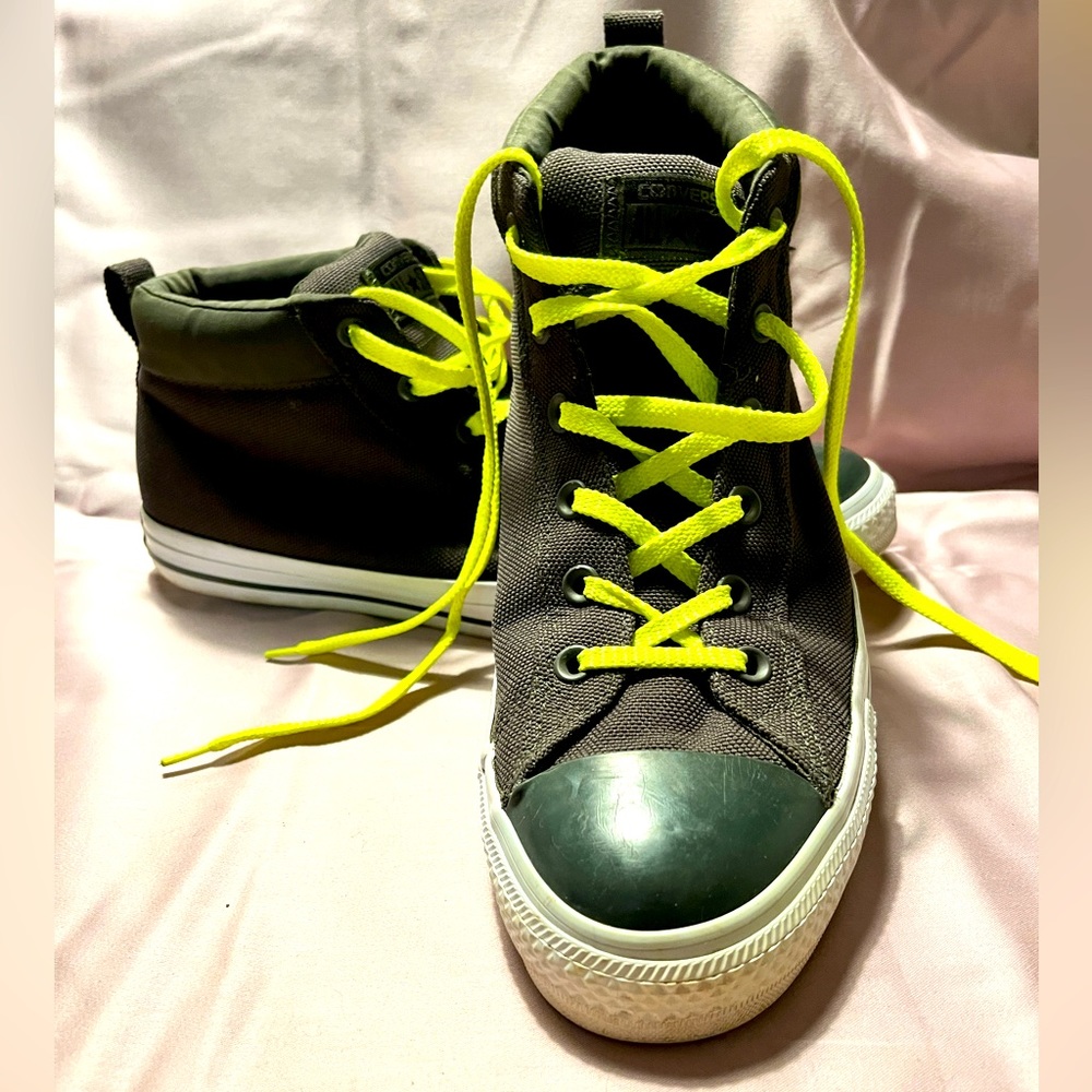 Conserv Hi-Top Men’s 11.5 Women’s 13.5 Olive Green with Neon Green Accents